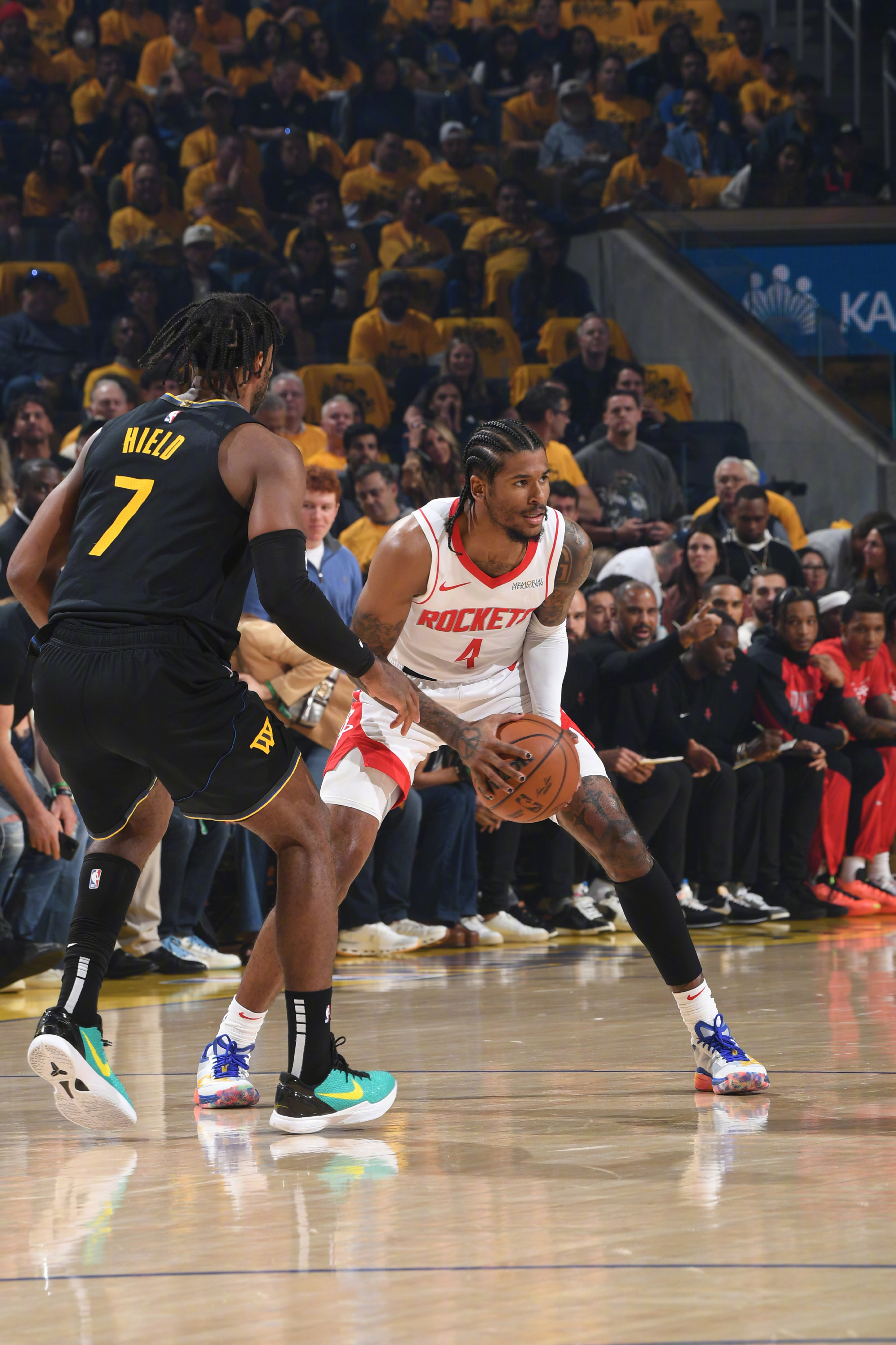 窗口期NBA季后赛焦点战，布莱顿再遭质疑，信心回归，资深球员宣示担当(德赛克巴莱彩虹桥)