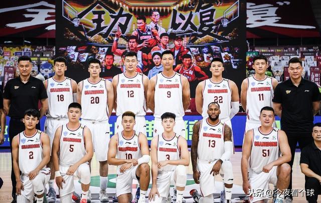 包含广东宏远训练开放日，今晨止住颓势引欢呼，意甲在即，年轻球员得到机会的词条